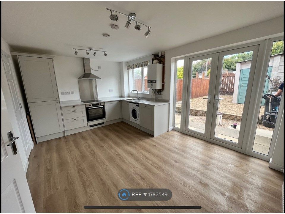 3 bed semidetached house to rent in South Grove, Wymington, Rushden