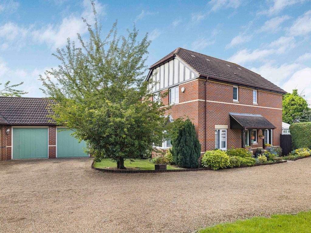 4 bed detached house for sale in Randolph Road, Bromley, Kent BR2, £