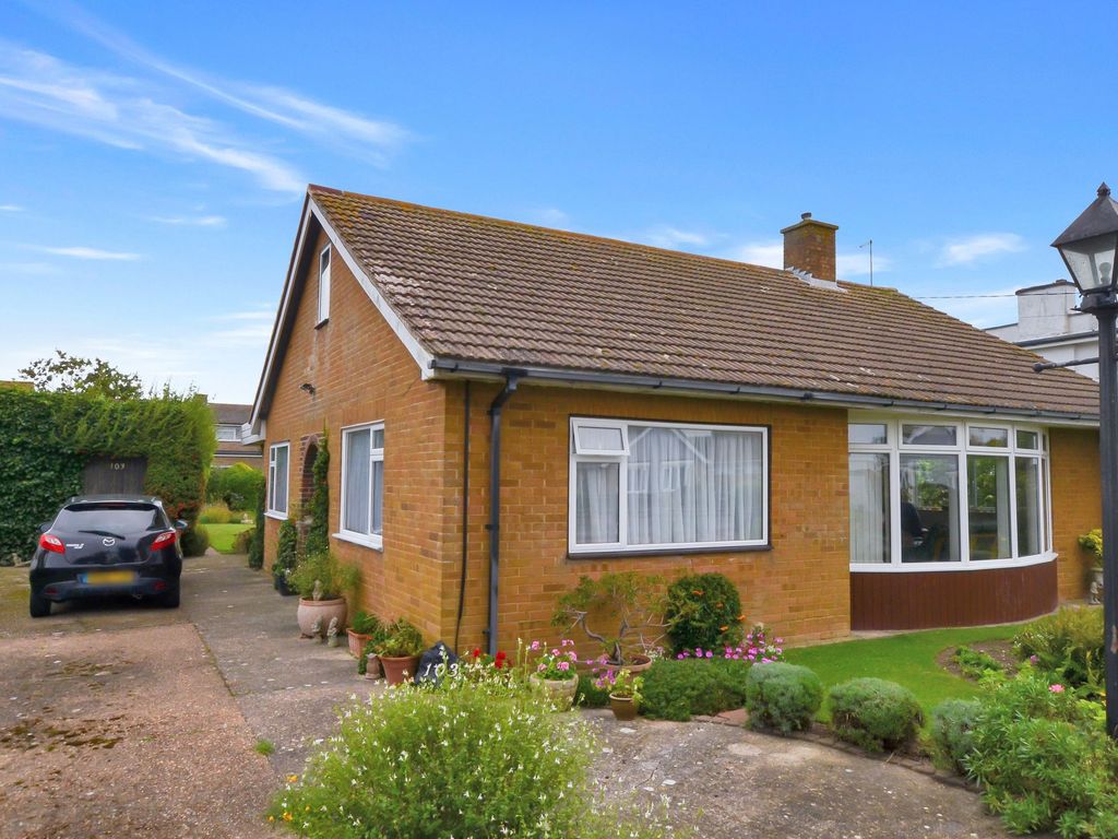 3 bed detached bungalow for sale in Queens Road, Littlestone TN28, £