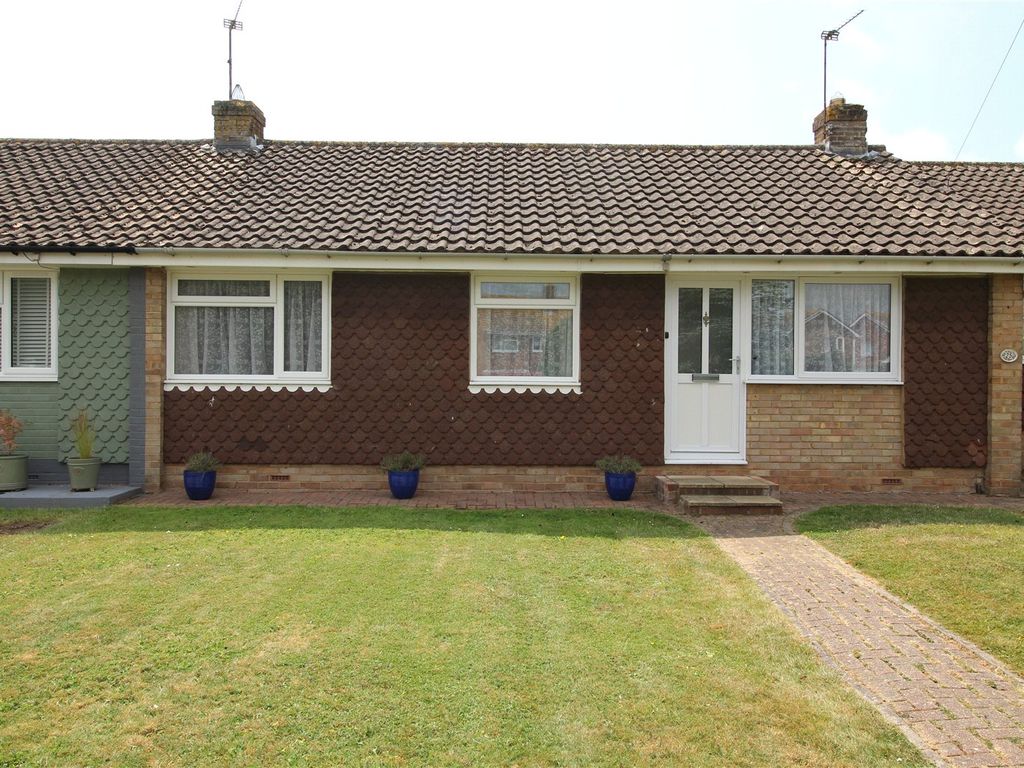 2 bed bungalow for sale in Gosford Way, Polegate, East Sussex BN26, £