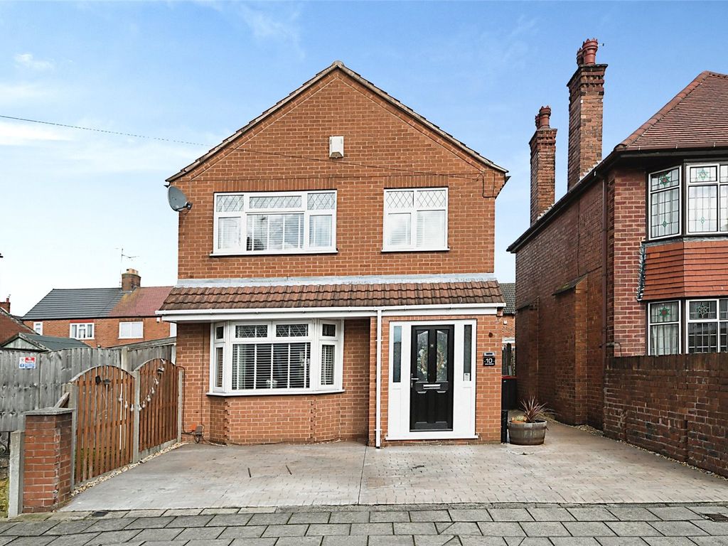 3 bed detached house for sale in Lime Avenue, SuttonInAshfield