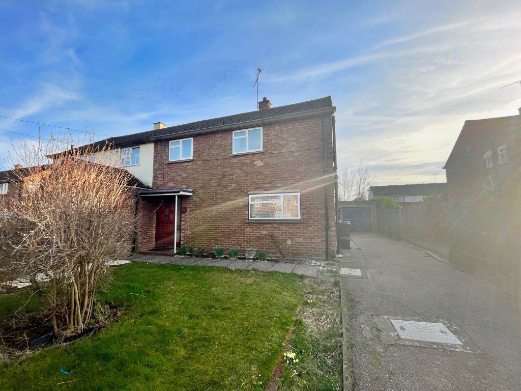 3 bed property to rent in Saxon Road, Wheathampstead, St Albans AL4, £