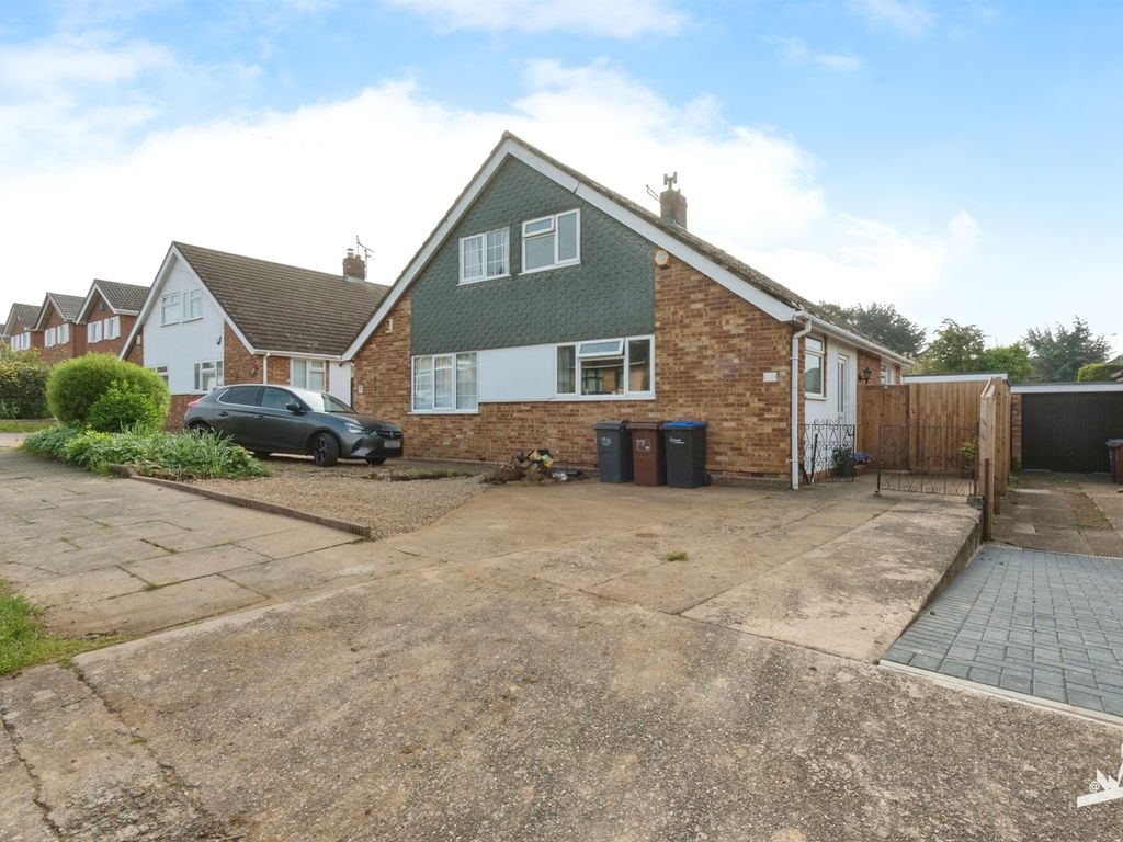 3 bed semidetached house for sale in Woodcote Avenue, Northampton NN3, £280,000 Zoopla