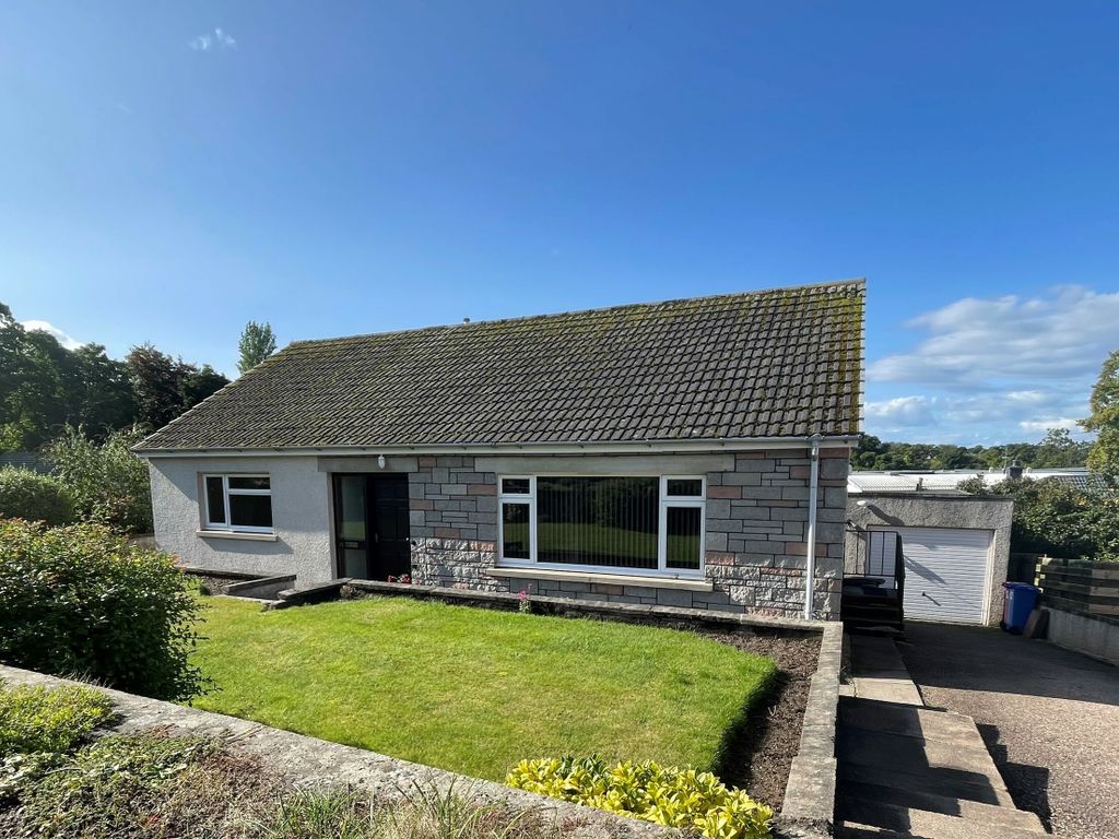 3 bed bungalow for sale in Sanquhar Terrace, Forres IV36, £245,000 Zoopla