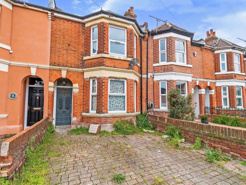 4 bed terraced house for sale in Atherley Road, Shirley, Southampton
