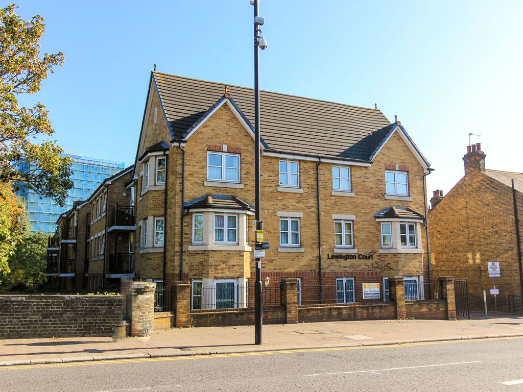 2 bed flat for sale in Hertford Road, Enfield EN3, £140,000 Zoopla