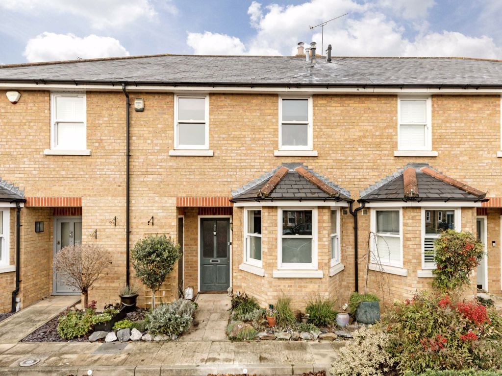 3 bed property for sale in Barneby Close, Twickenham TW2 Zoopla
