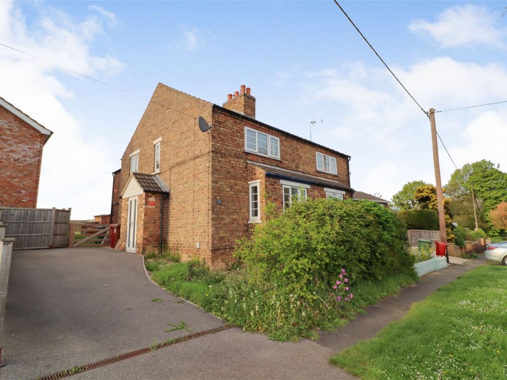 2 bed semidetached house for sale in North Street, Roxby, Scunthorpe