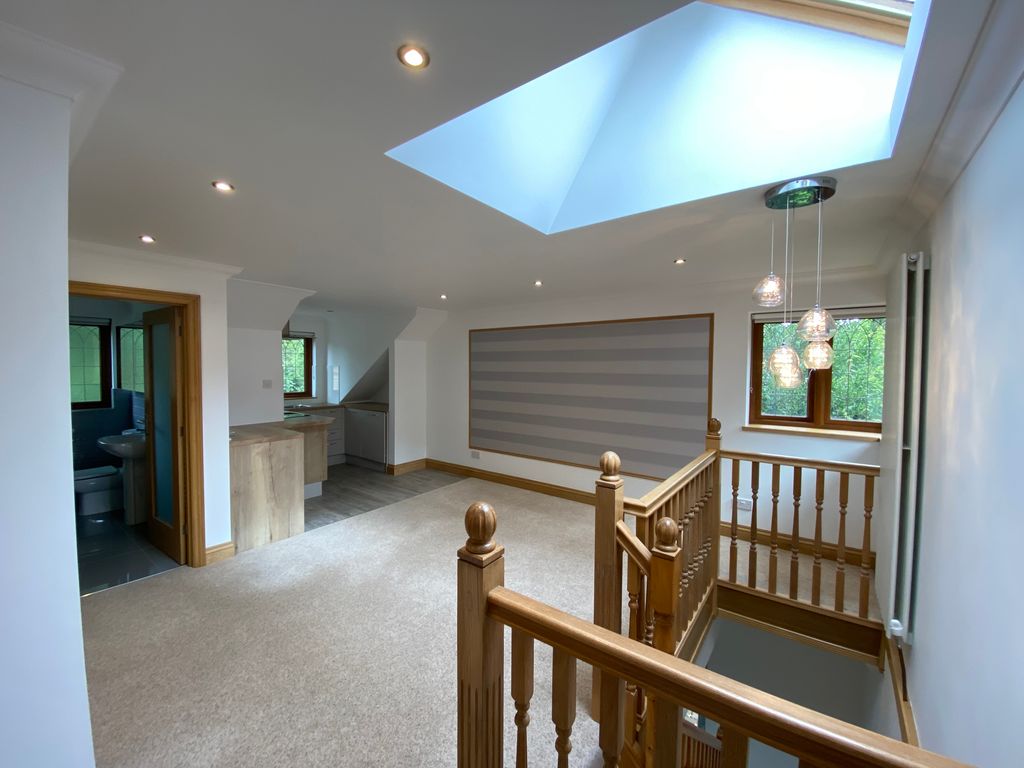 1 bed flat to rent in Hinton Wood Avenue, Highcliffe, Christchurch BH23