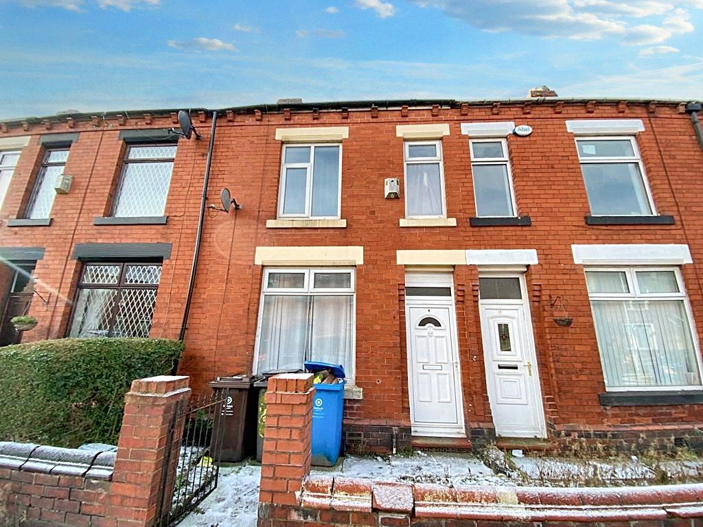 2 bed terraced house for sale in Lynton Avenue, Oldham OL8, £70,000
