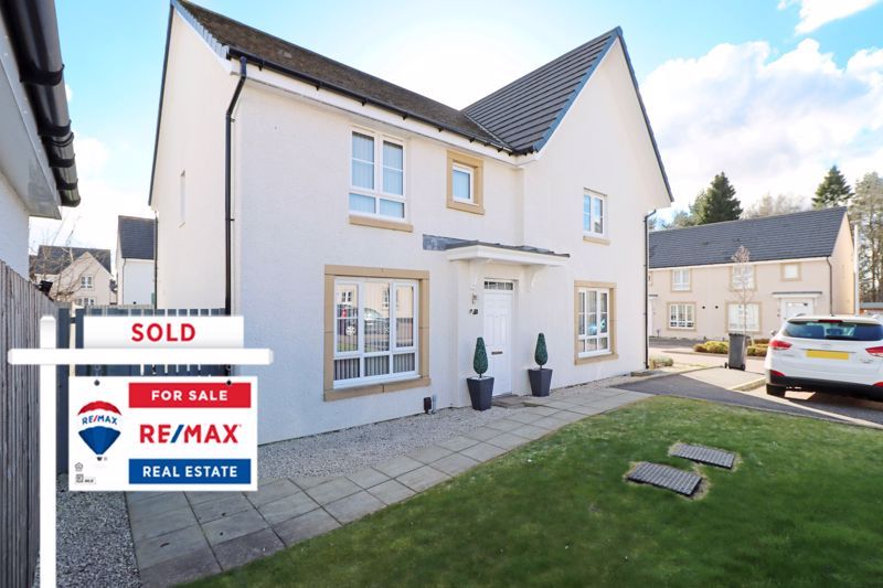 3 bed semidetached house for sale in Howatston Court, Kirkton