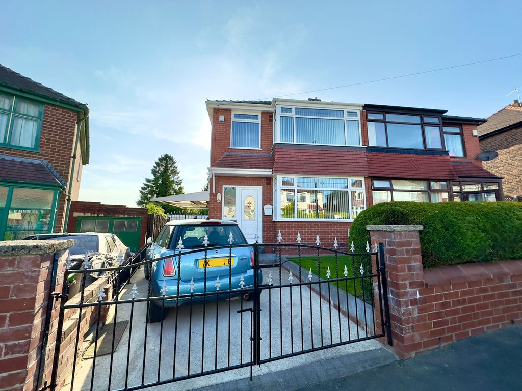 3 bed semidetached house for sale in Horncastle Road, Moston
