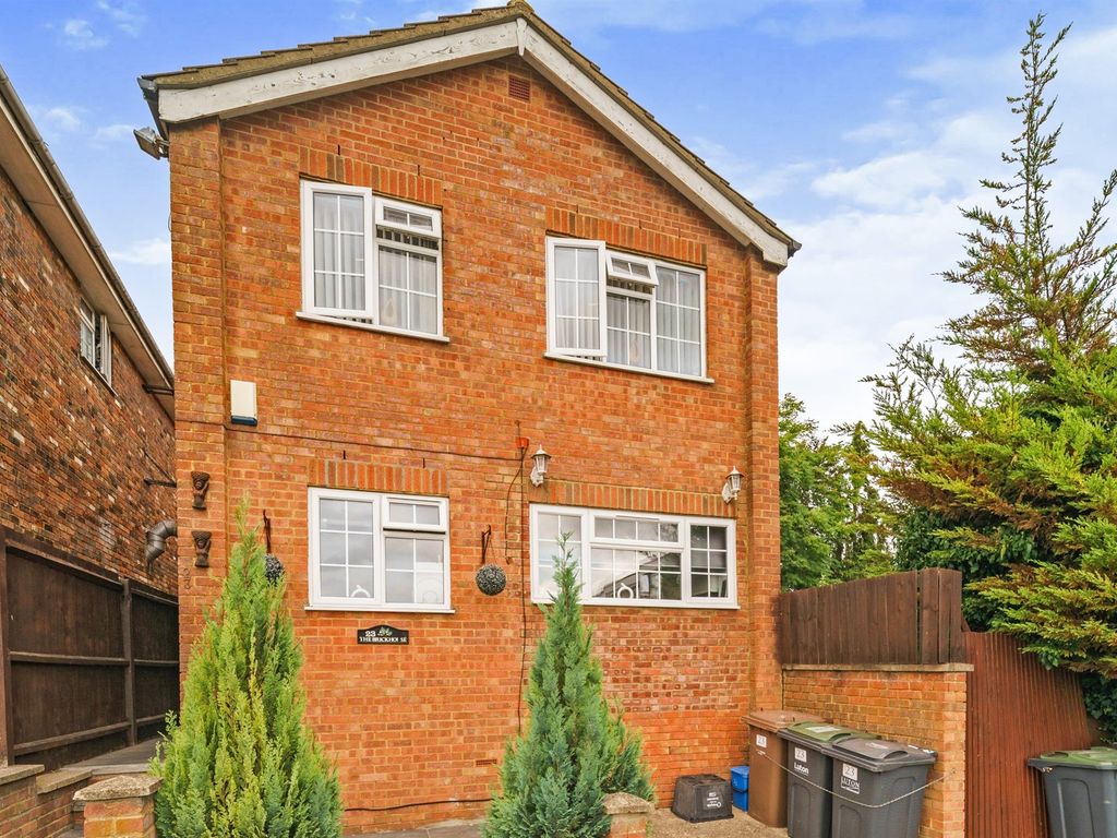 4 bed detached house for sale in St. Josephs Close, Luton LU3 Zoopla