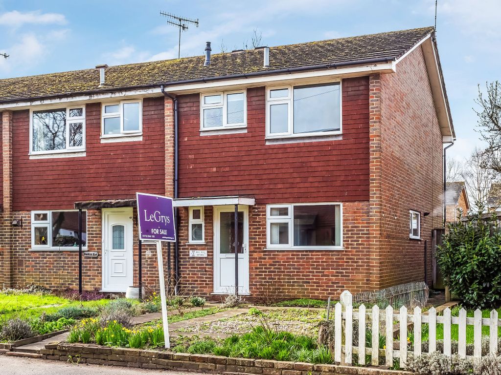 3 bed end terrace house for sale in Mill Hill Cottages, Mill Hill