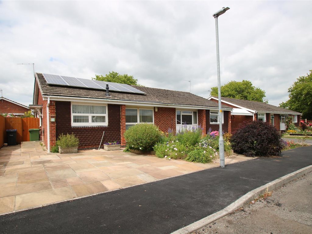 3 bed semidetached bungalow for sale in Helmdon Road, Trowbridge BA14