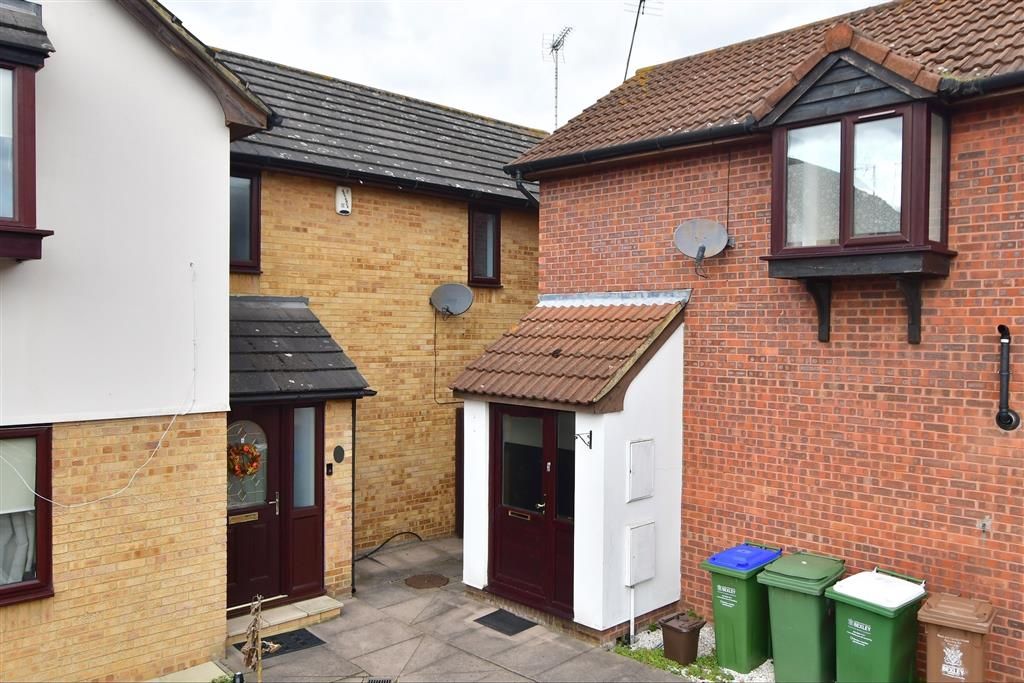 3 bed semidetached house for sale in Doyle Close, Erith, Kent DA8, £