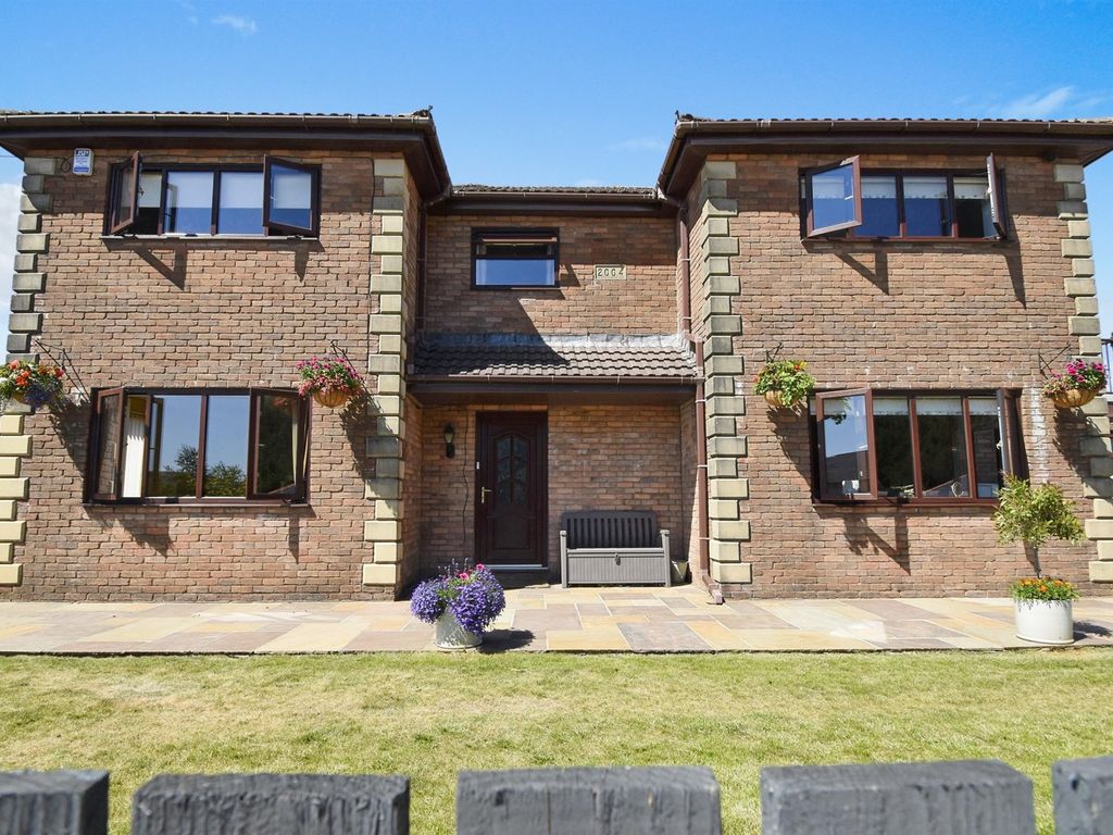 4 bed detached house for sale in Fforest View Close, Rhymney, Tredegar