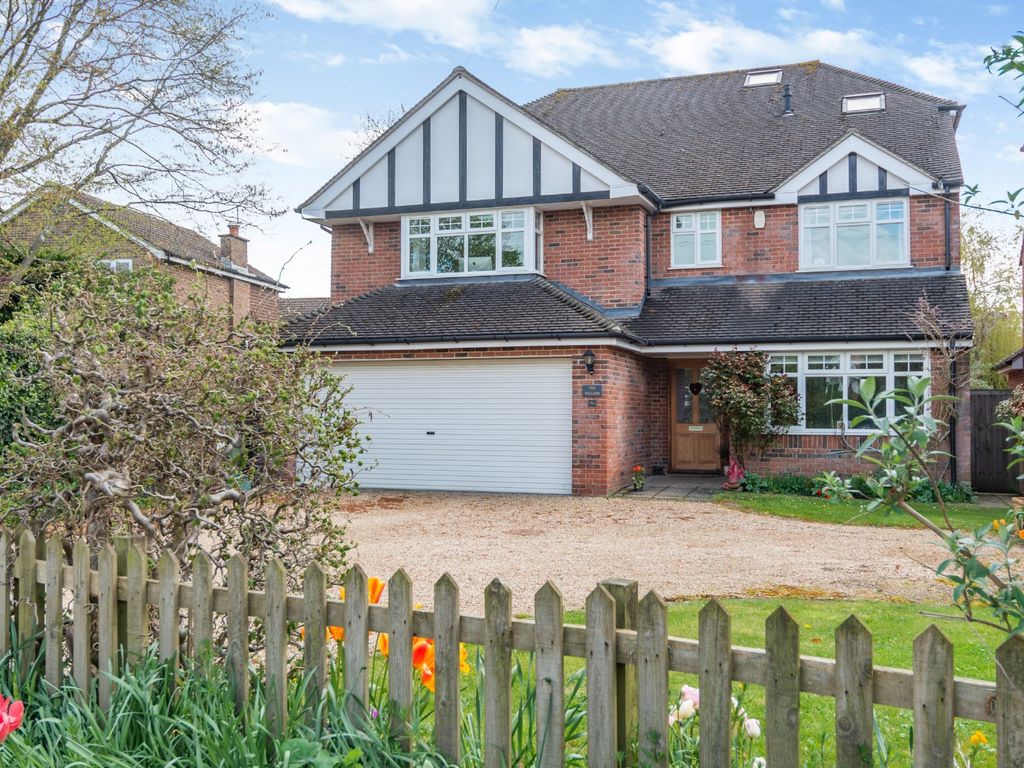 5 bed detached house for sale in Crabtree Lane, Harpenden