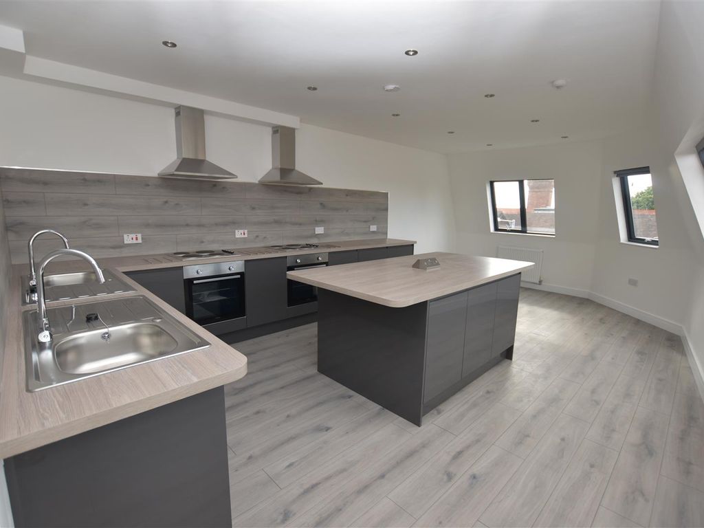 Room to rent in Bromyard Terrace, Worcester St. Johns, Worcester WR2