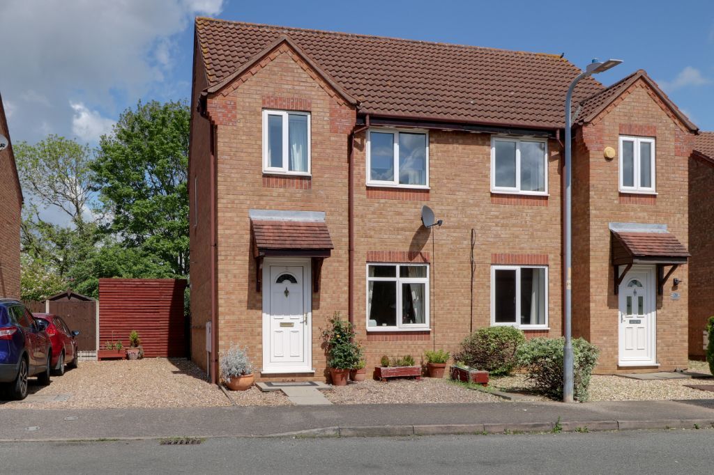 3 bed semidetached house for sale in Winchester Way, Sleaford NG34
