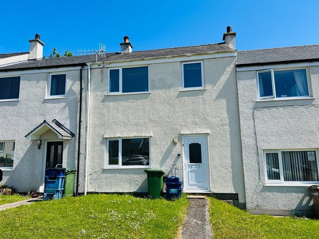 3 bed terraced house for sale in Trefeilian Estate Waunfawr, Caernarfon, Gwynedd LL55 Zoopla
