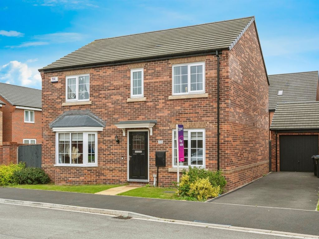 4 bed detached house for sale in Heatherfields Crescent, New Rossington