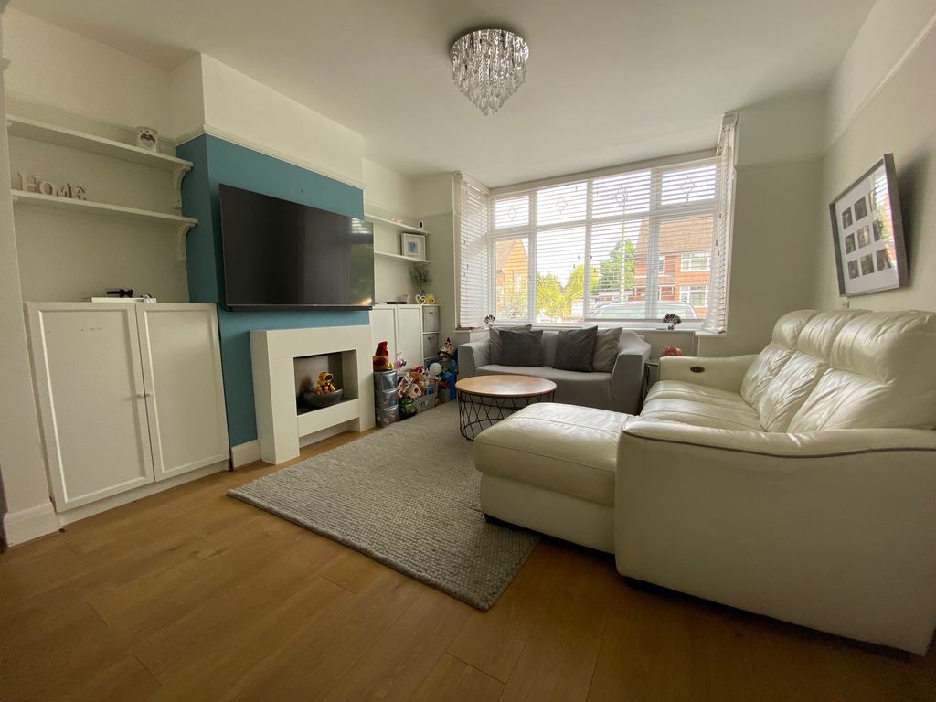 3 bed property to rent in Birchwood Avenue, Hatfield AL10 Zoopla