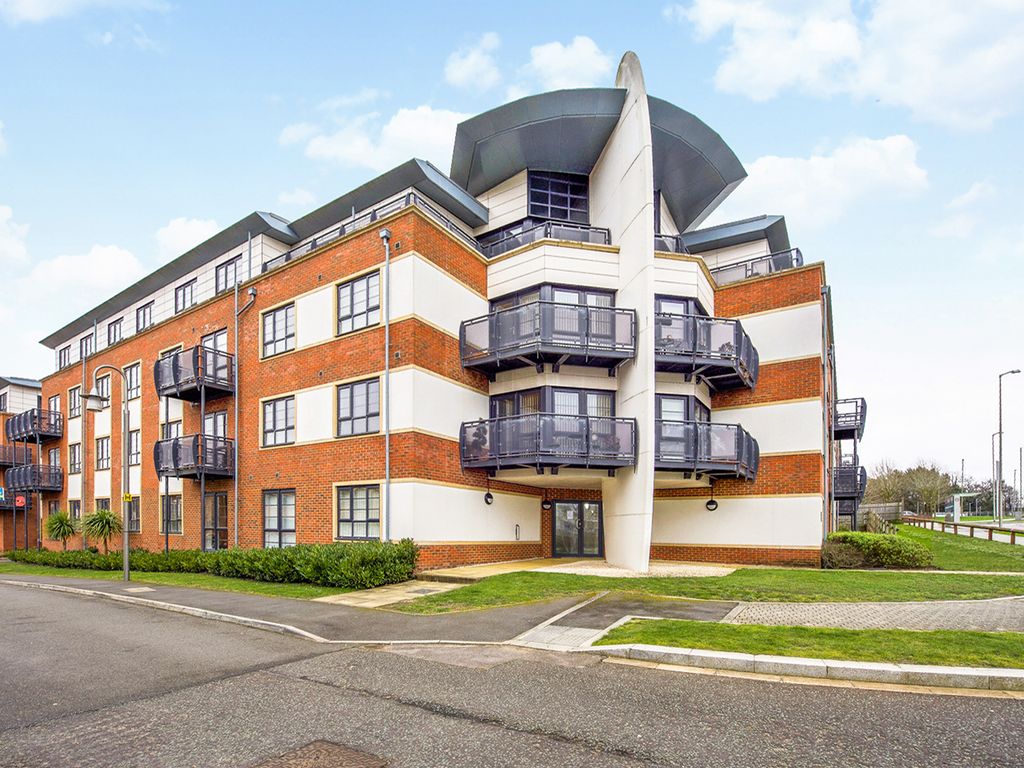 2 bed flat for sale in Wallis Square, Farnborough GU14 Zoopla