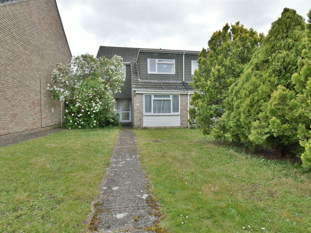 3 bed end terrace house for sale in Sagecroft Road, Thatcham RG18, £339,950 Zoopla