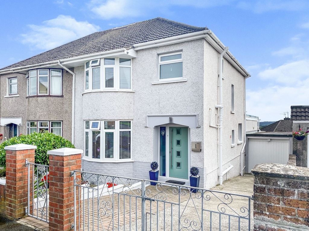 3 bed semidetached house for sale in Bryn Llidiard, Litchard, Bridgend