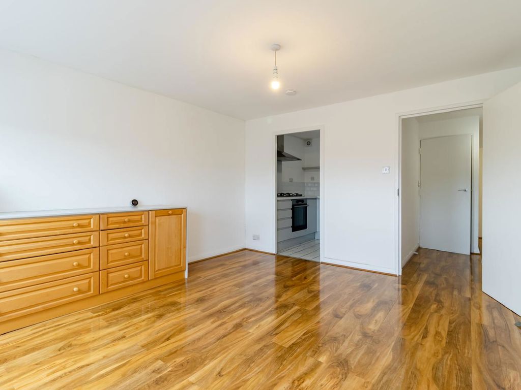 1 bed flat to rent in Northfield Avenue, Ealing, London W13, £1,600 pcm