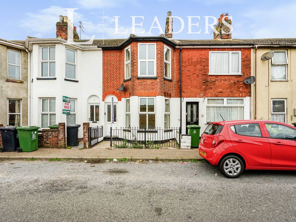 3 bed terraced house to rent in Admiralty Road, Great Yarmouth NR30, £