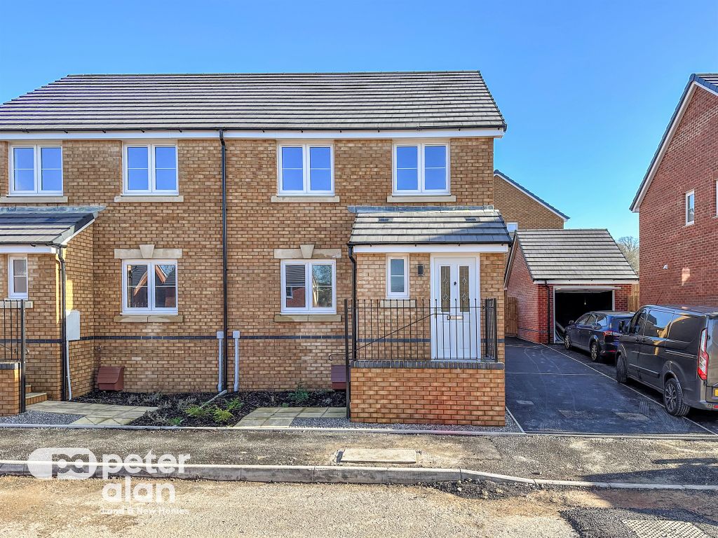 New home, 3 bed semidetached house for sale in Oak Grove, Aberbargoed