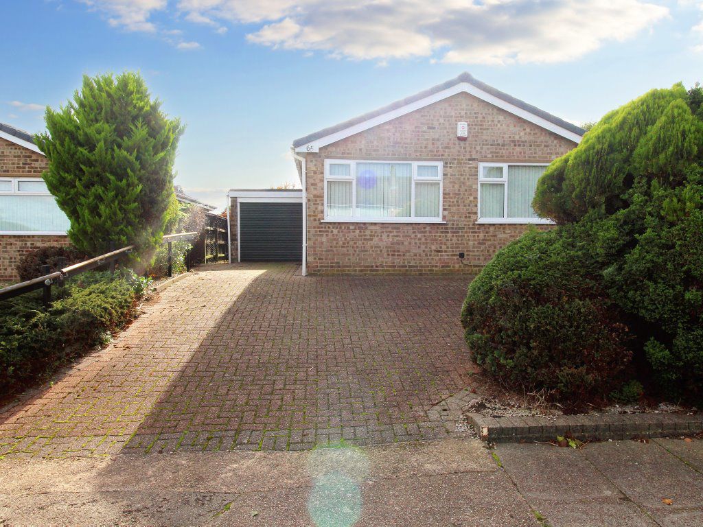 2 bed bungalow to rent in Field Lane, Chilwell, Nottingham NG9, £1,095