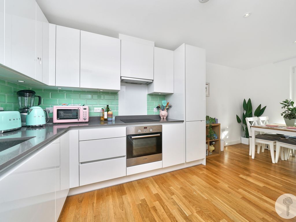 2 bed flat for sale in Zeller House, 21 Scarlet Close, Stratford E20 Zoopla
