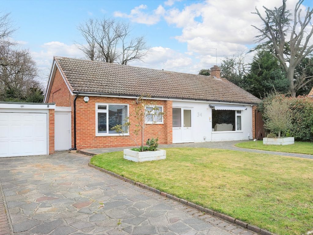 3 bed detached bungalow for sale in Highwood Drive, Orpington BR6 Zoopla