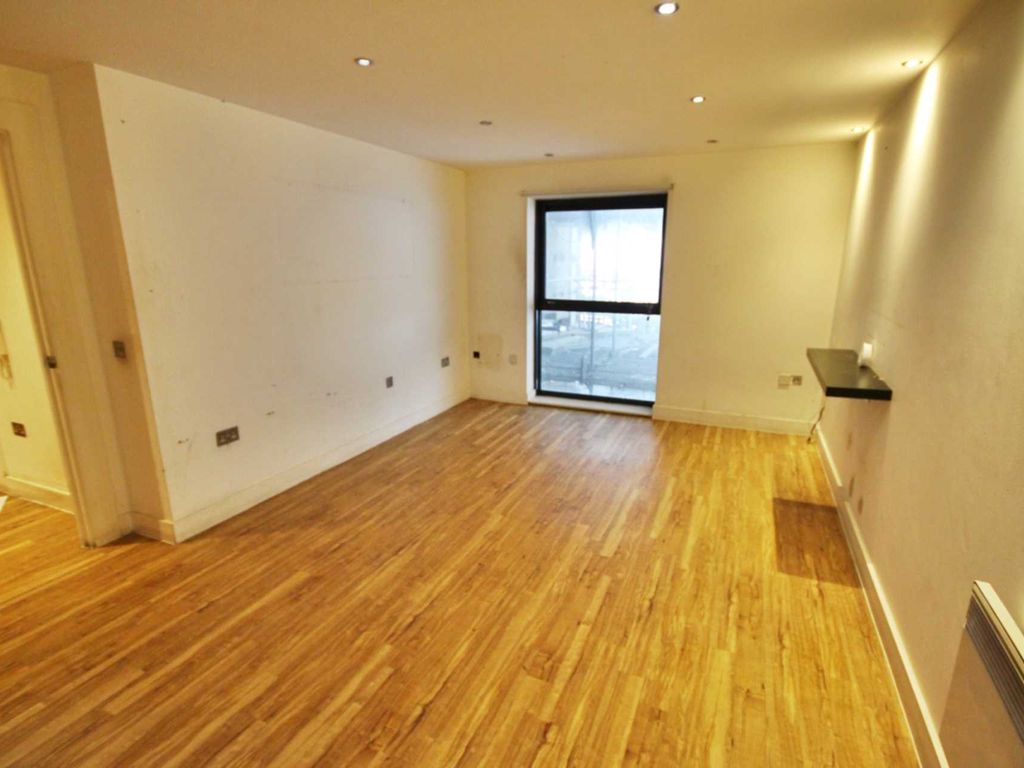 1 bed flat for sale in Chapel Street, Manchester M3, £119,950 Zoopla