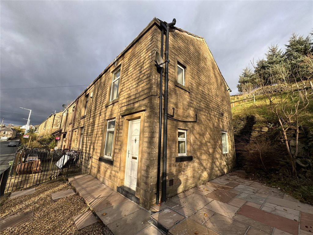 2 bed terraced house to rent in Market Street, Whitworth, Rochdale OL12