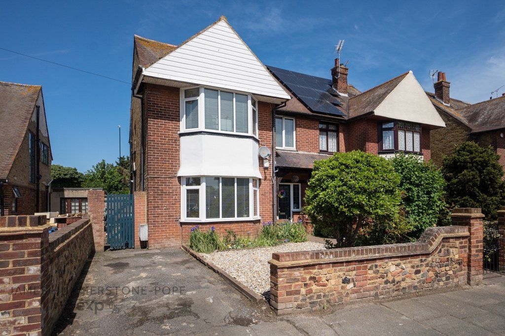 4 bed semidetached house for sale in All Saints Avenue, Margate CT9