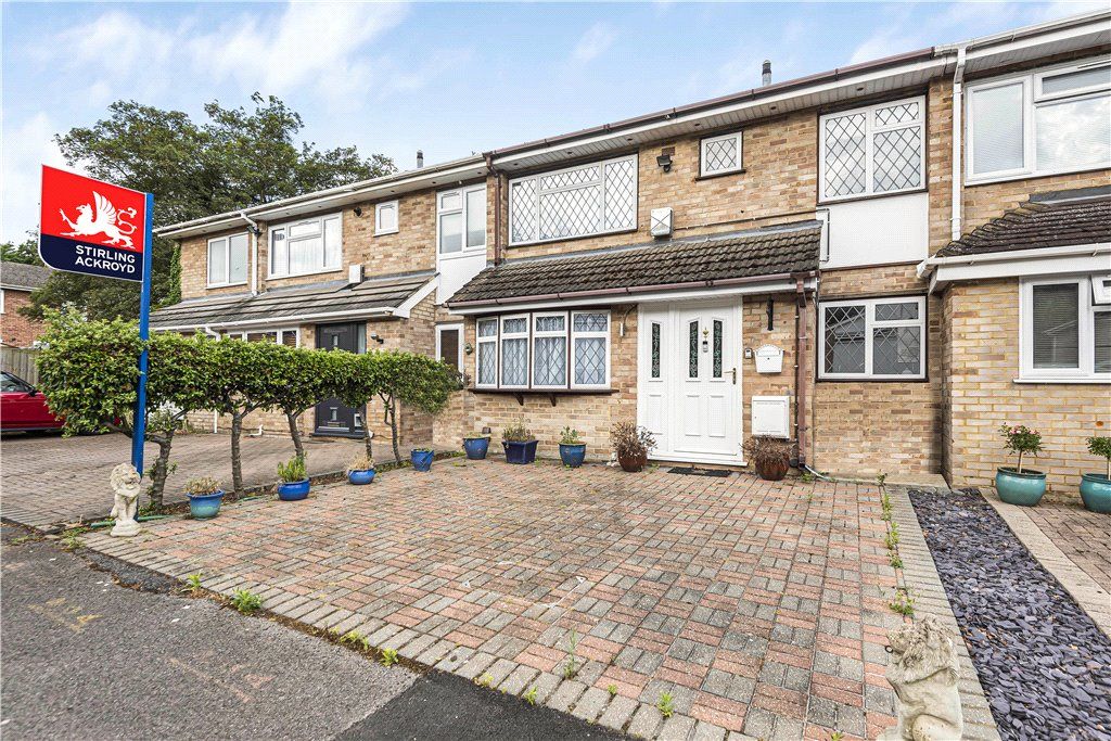 3 bed terraced house for sale in Dean Close, Windsor, Berkshire SL4