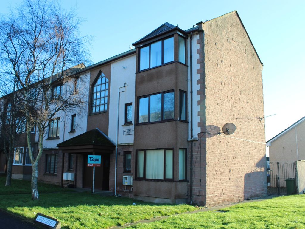 2 bed flat to rent in Largo Street, Arbroath DD11, £600 pcm Zoopla
