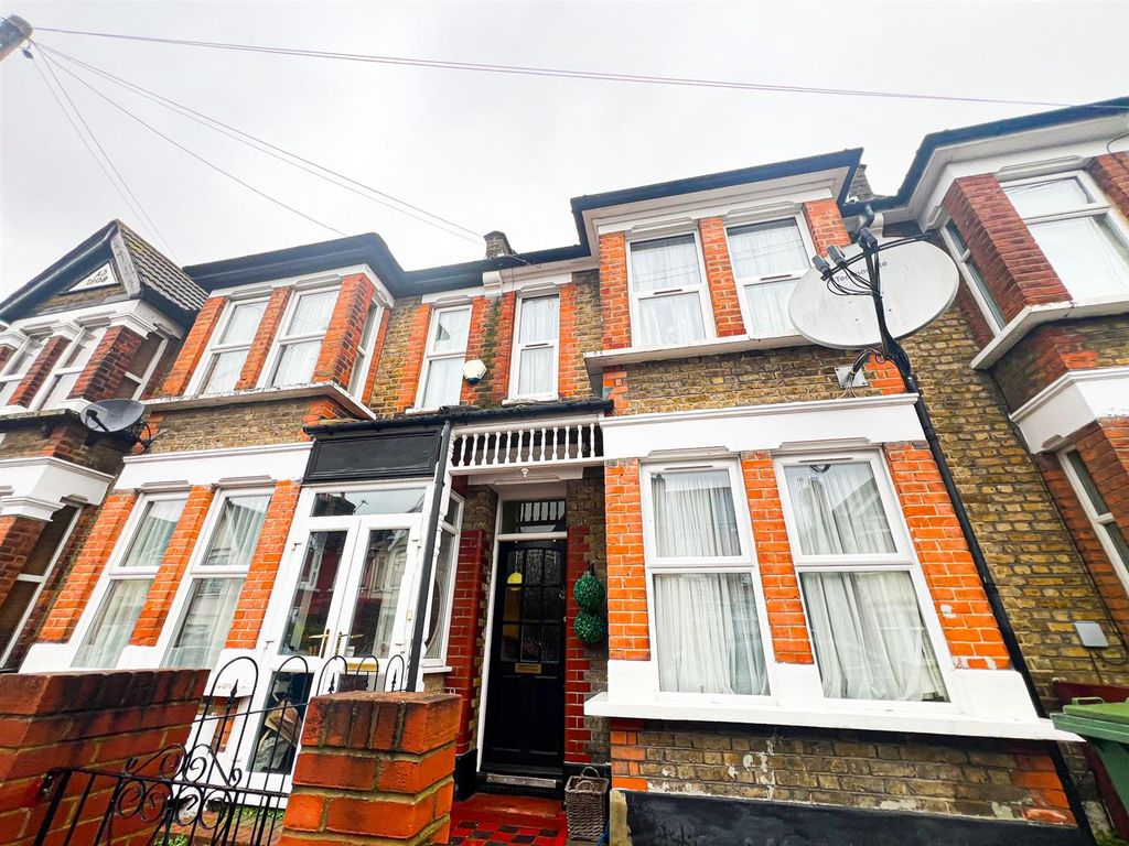 4 bed terraced house for sale in Westward Road, London E4, £550,000