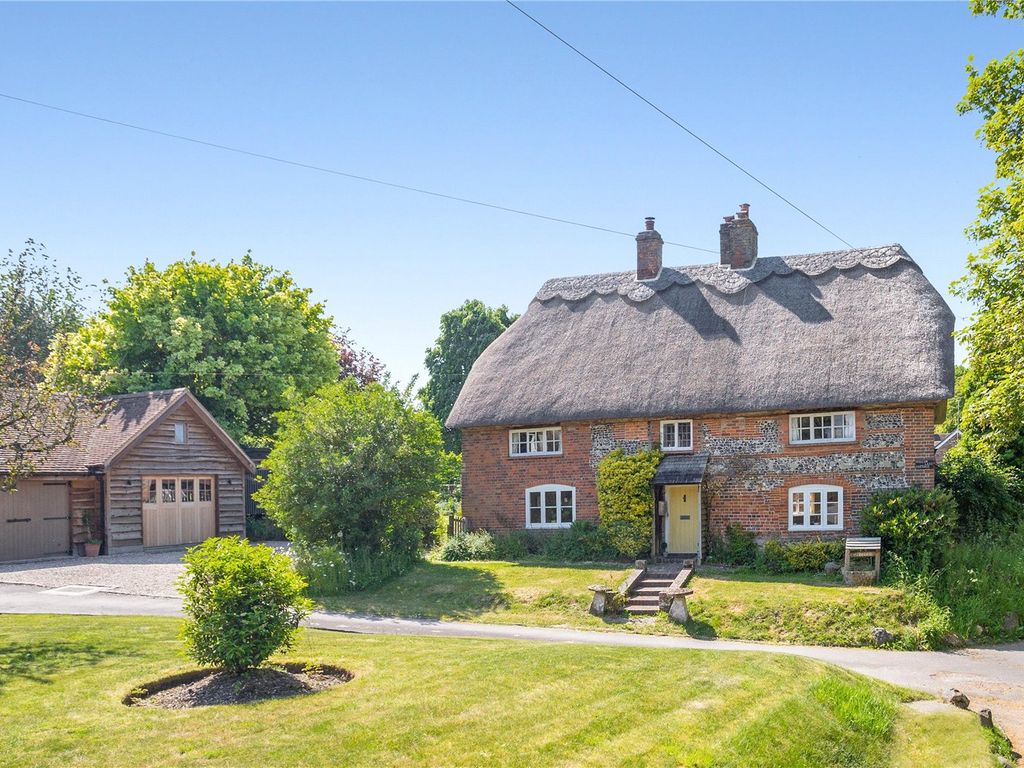 4 bed detached house for sale in Hollow Lane, Wilton, Marlborough