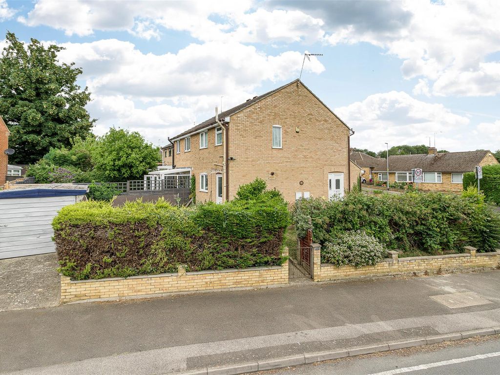 2 bed semidetached house for sale in Henshaw Road, Wellingborough NN8