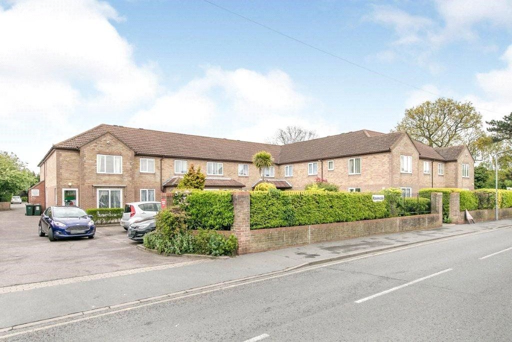 2 bed flat for sale in Havenvale, Coppins Road, Clacton On Sea, Essex