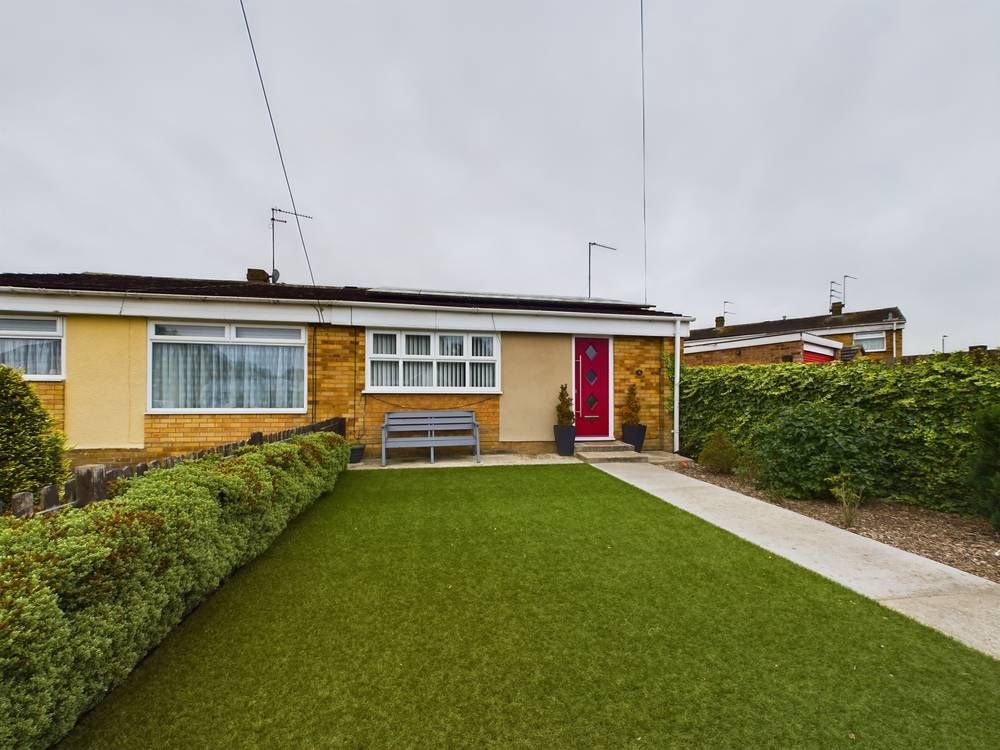 2 bed semidetached bungalow for sale in Inmans Road, Hedon HU12, £