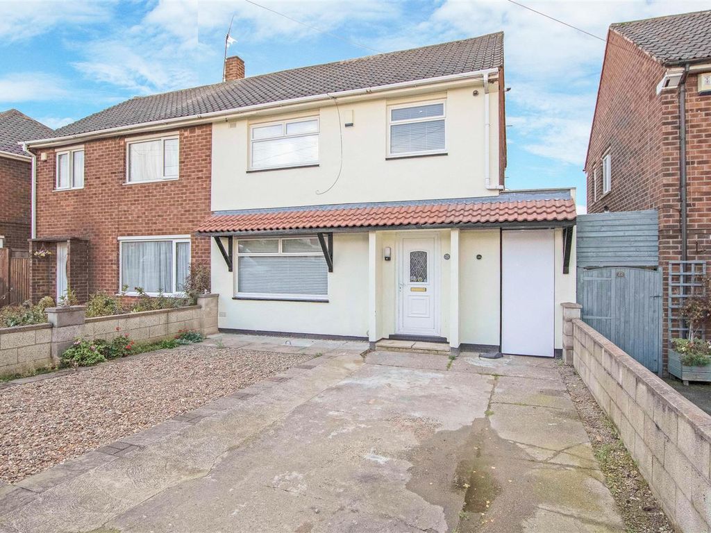 3 bed semidetached house for sale in Browning Close, Daybrook