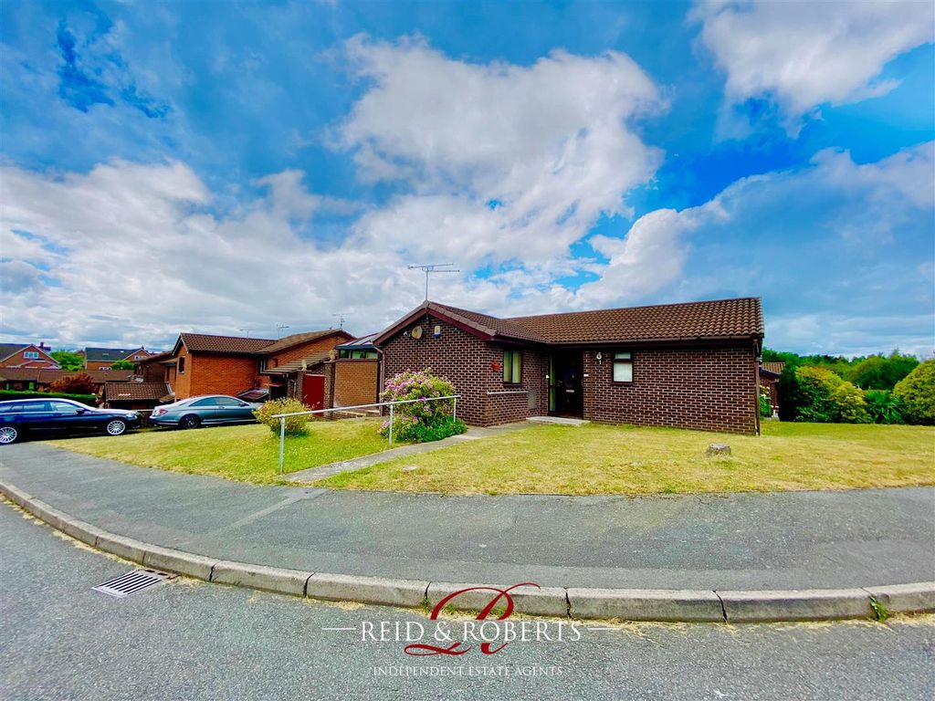 2 bed detached bungalow for sale in Daleside Avenue, Borras, Wrexham