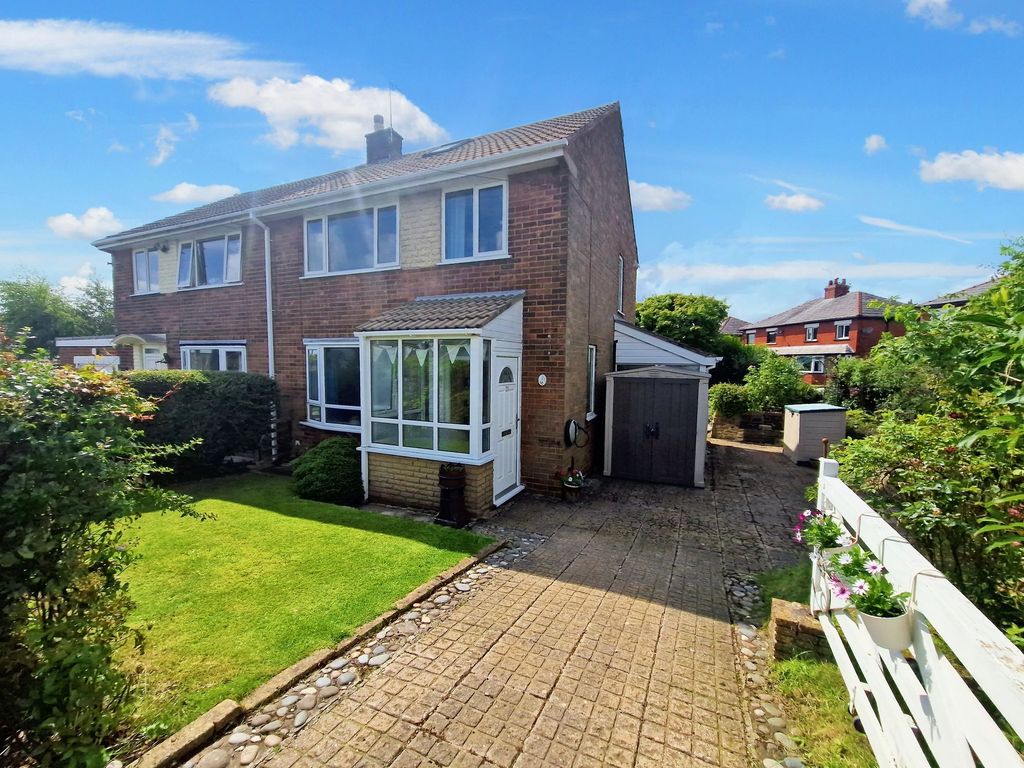 3 bed semidetached house for sale in Grindsbrook Road, Radcliffe M26 Zoopla