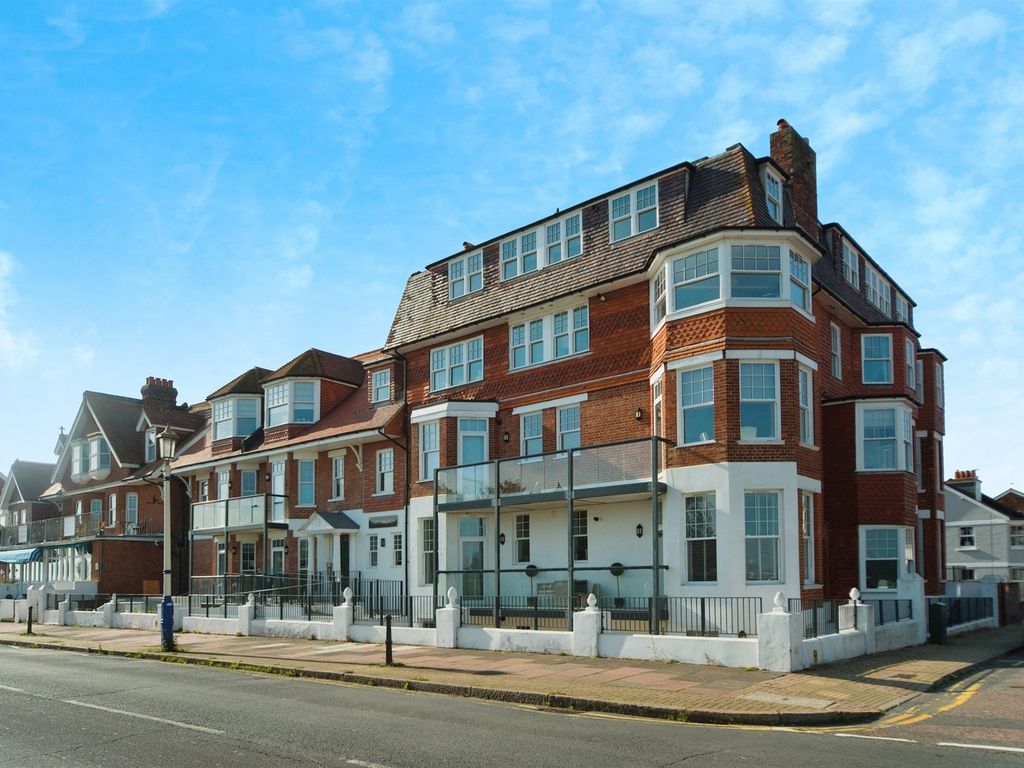 2 bed flat for sale in Royal Parade, Eastbourne BN22, £300,000 Zoopla